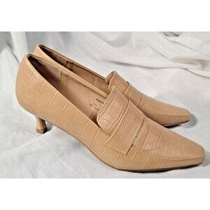 Journee Collection Womens Celina Kitten Heel Loafer Square Toe Pumps size 6.5